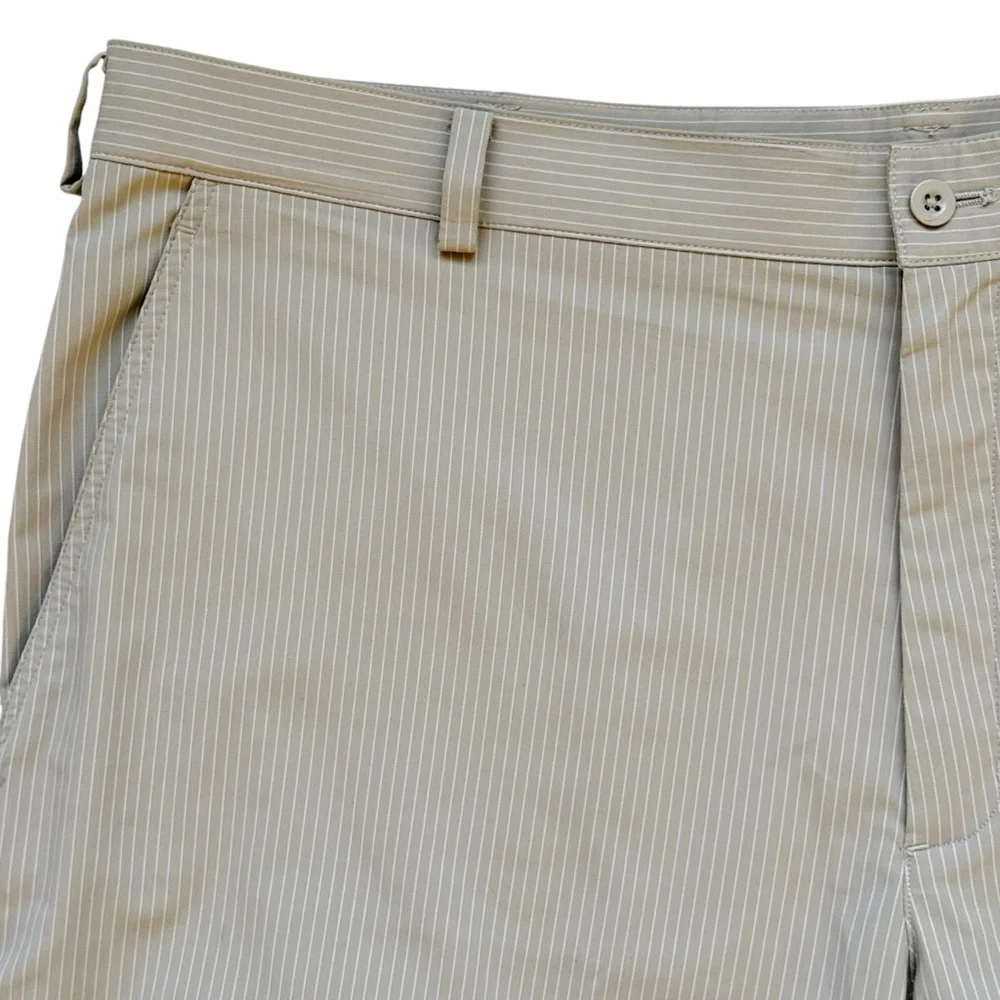 Nike Golf Shorts Khaki Pinstripe FITDRY Size 40 Inseam 11”